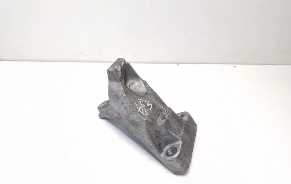 Audi Q7 4L Engine mounting bracket 7L8199307B