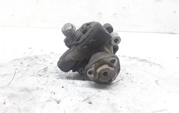 Volkswagen Golf IV Power steering pump 1J0422154B