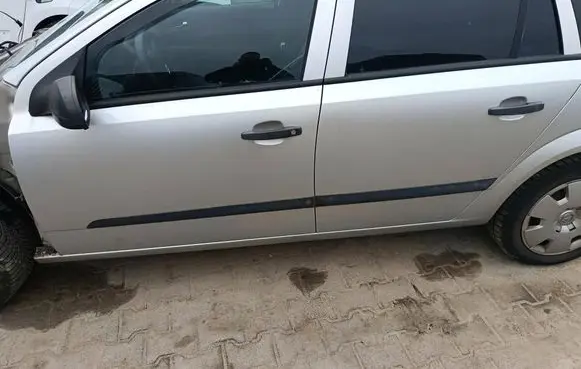 Opel Astra H Rear door 