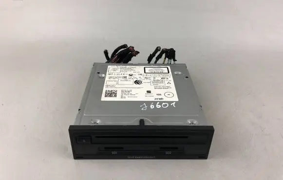 Seat Leon (5F) Radio/CD/DVD/GPS head unit 5QA035858A