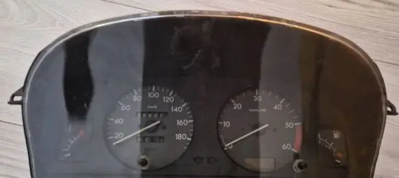 Citroen Berlingo Speedometer (instrument cluster) 9621227380