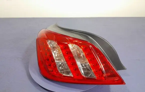 Peugeot 508 RXH Rear/tail lights 9686293780