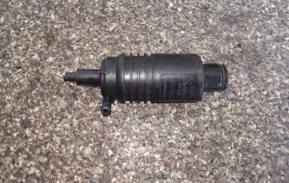 Audi A4 S4 B5 8D Windscreen/windshield washer pump 4A0955651