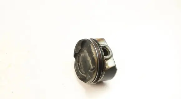 BMW 3 E92 E93 Piston 8619196