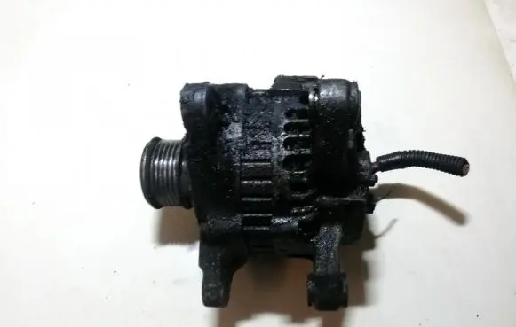 Renault Clio II Generator/alternator 8200120286 a002tb6481