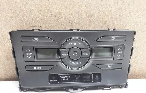 Toyota Auris 150 Climate control unit 5590002221