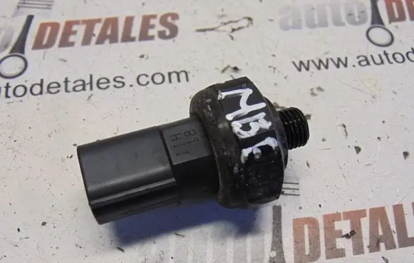 Mercedes-Benz E W211 Air conditioning (A/C) pressure sensor 0045429018