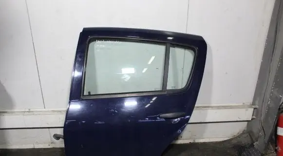 Dacia Sandero Rear door