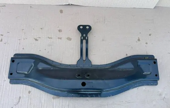 Volkswagen Touran III Front subframe 5QA885338