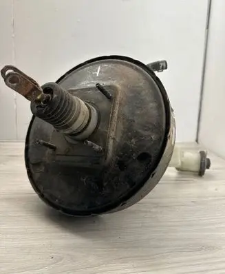 Toyota RAV 4 (XA20) Brake booster 87502201 1528