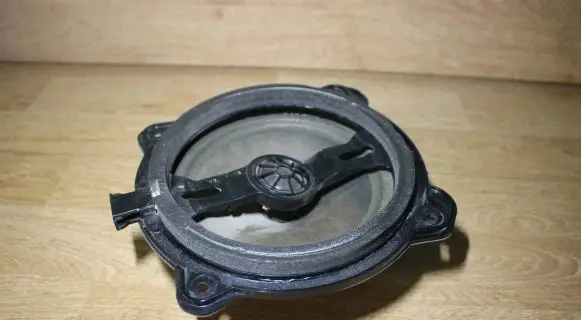 Audi A3 S3 8P Front door speaker 7606500098