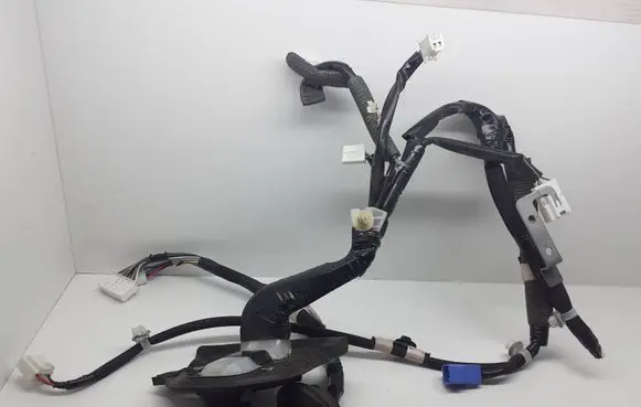 Lexus CT 200H Front door wiring loom 8215176201
