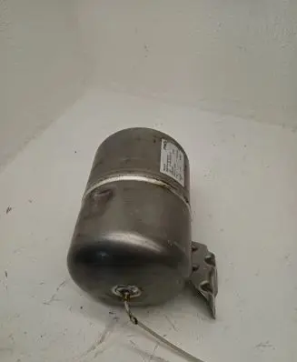 Mercedes-Benz GLE (W166 - C292) Air suspension tank/reservoir A1663200015