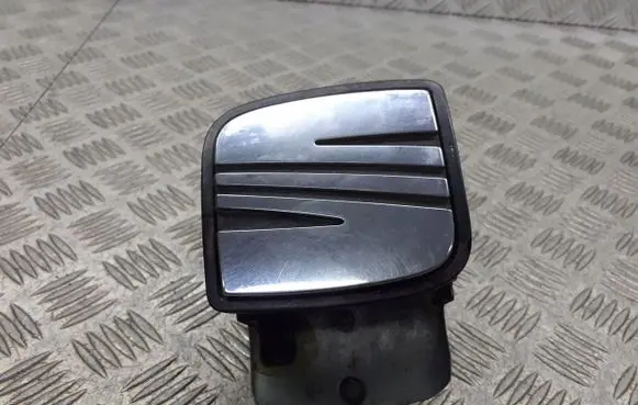 Seat Cordoba (6L) Tailgate opening switch 6L6627573D