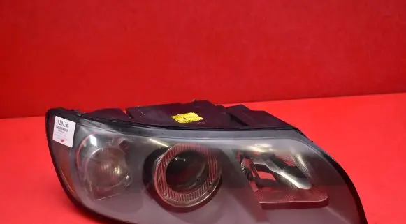Volvo V50 Headlight/headlamp 30698894