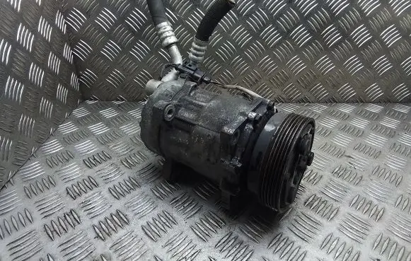 Volkswagen Caddy Air conditioning (A/C) compressor (pump) 7H0820803D