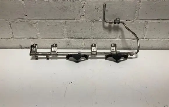 BMW 3 E92 E93 Fuel main line pipe 7575480