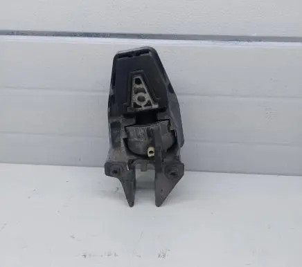 Peugeot 407 Engine mount bracket 326C68