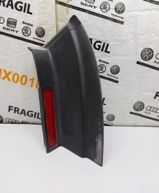 Volkswagen PASSAT B6 Rear/tail light trim molding 3C9945312