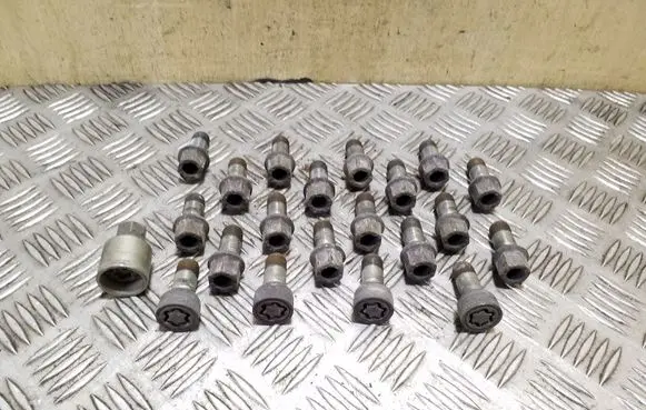 Skoda Yeti (5L) Nuts/bolts 