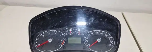 Ford Fiesta Speedometer (instrument cluster) VP6S6F10894