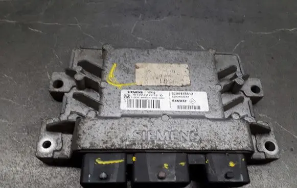 Renault Kangoo I Engine control unit/module ECU 8200454513