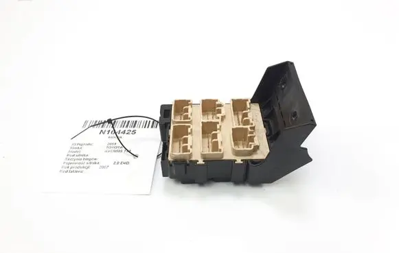 Toyota Avensis T250 Other control units/modules 82734-05030