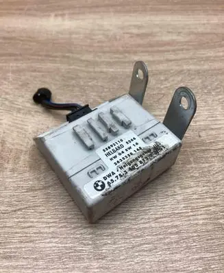 BMW 5 E39 Alarm control unit/module 3405815 2635358 WITHPLUG