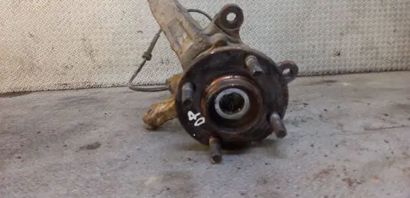 Nissan Note (E12) Front wheel hub spindle knuckle
