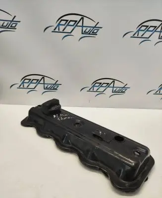 Volkswagen PASSAT B5 Rocker cam cover 028103469E