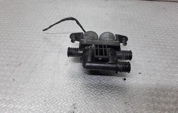 BMW X5 E53 Coolant heater control valve 6412837499502