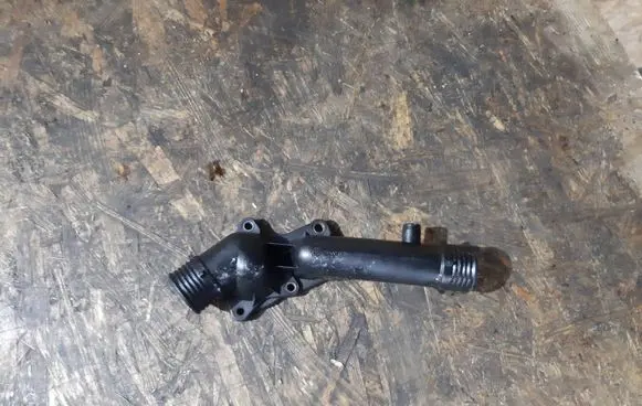 BMW 5 E39 Engine coolant pipe/hose 1740478 11531740478