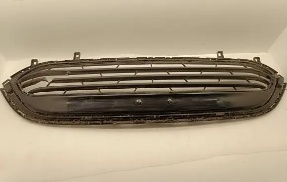 Chrysler Pacifica Front bumper lower grill 5XN31TRMAB