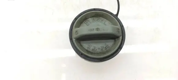 Toyota Avensis Verso Fuel tank filler cap 