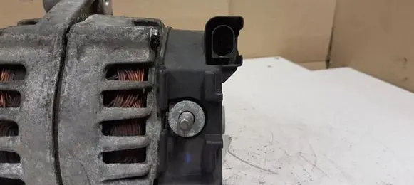 BMW 5 F10 F11 Generator/alternator 8507625 FG23S032 2608668D