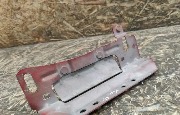 Radiator mount bracket