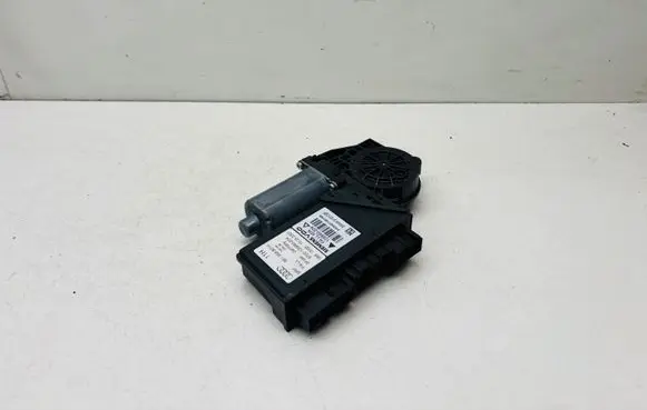 Audi A4 S4 B7 8E 8H Front door window regulator motor 8E1959801H