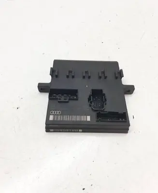 Audi A4 S4 B7 8E 8H Comfort/convenience module 8E0907279C