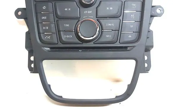 Head unit multimedia control