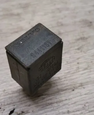 Volvo S70 V70 V70 XC Other relay 9441161