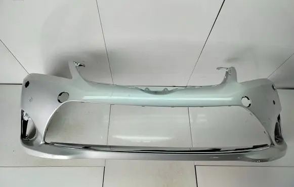 Toyota Avensis T270 Front bumper 5211905210