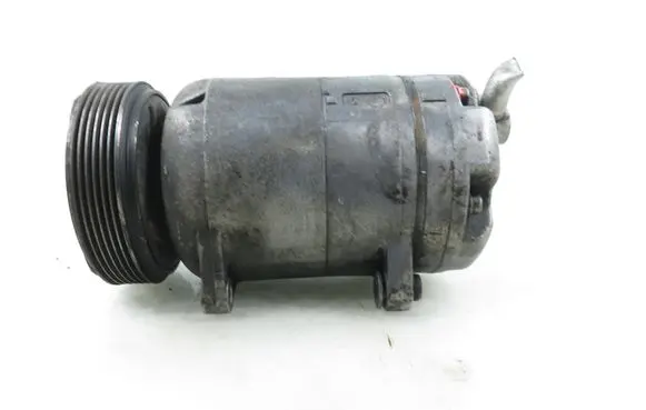 Volkswagen Golf IV Air conditioning (A/C) compressor (pump) 1J0820803B