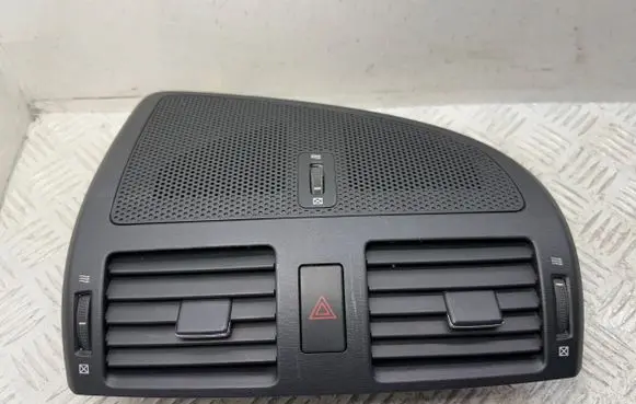 Toyota Avensis T270 Dash center air vent grill 5567005090 5567005110