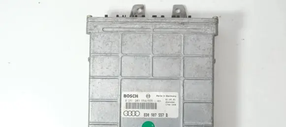Audi A4 S4 B5 8D Engine control unit/module 8D0907557B