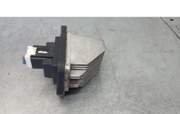Mazda 626 Heater blower motor/fan resistor 