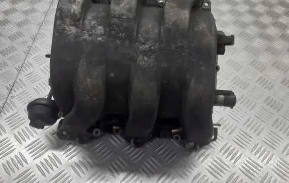 Mercedes-Benz E W210 Intake manifold
