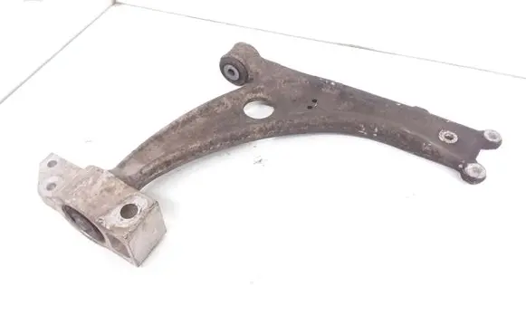 Volkswagen PASSAT B6 Front lower control arm/wishbone