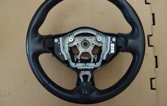 Nissan Juke I F15 Steering wheel 8922563147
