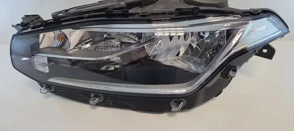Volvo XC90 Headlight/headlamp 31353141