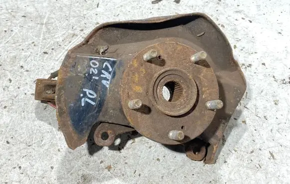 Honda CR-V Front wheel hub spindle knuckle